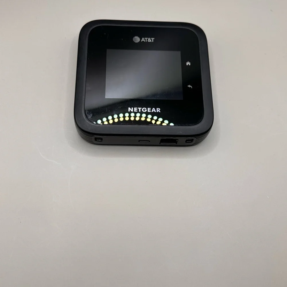 NETGEAR Model: MR6500 Nighthawk Router - Picture 2 of 3